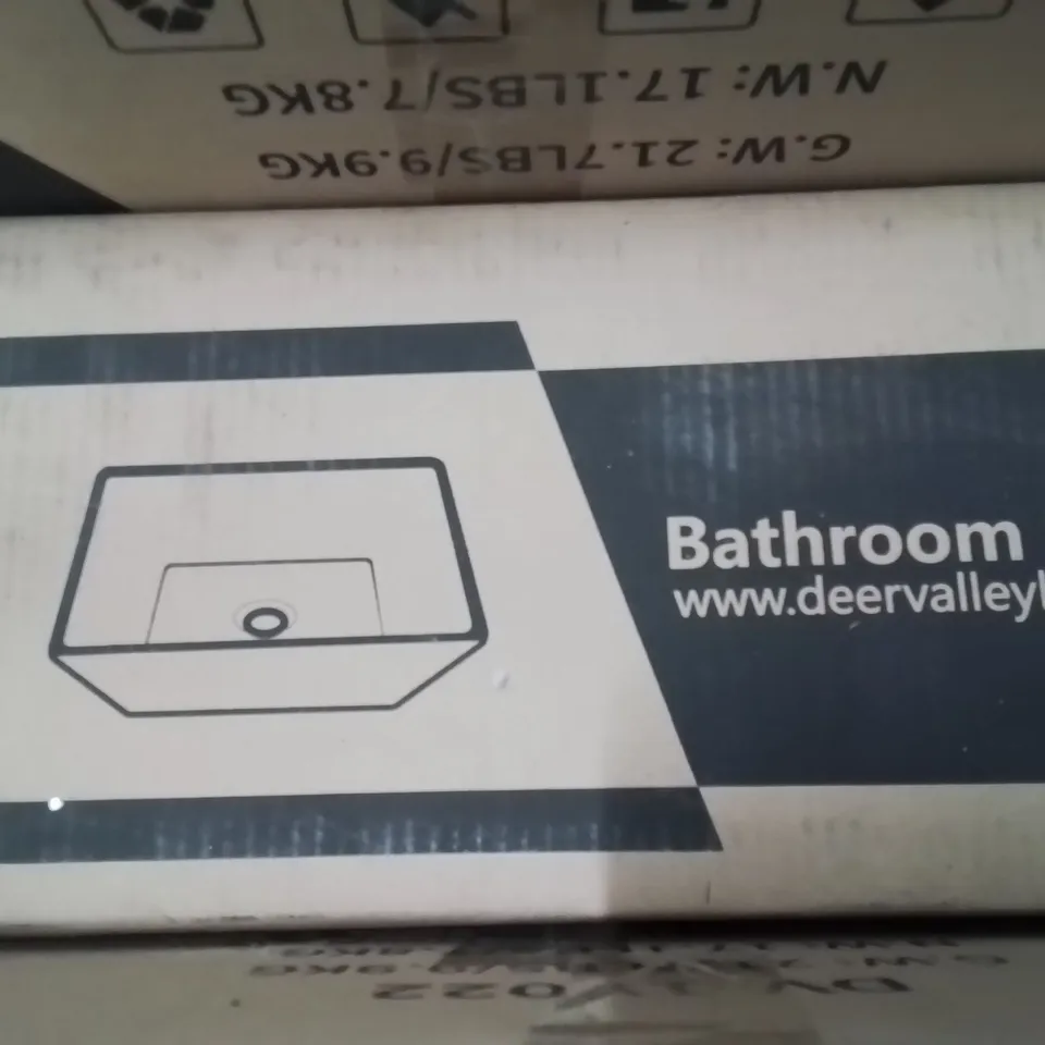 PALLET CONTAINING APPROXIMATELY 14 DEERVALLEY BATHROOM SINK BASINS