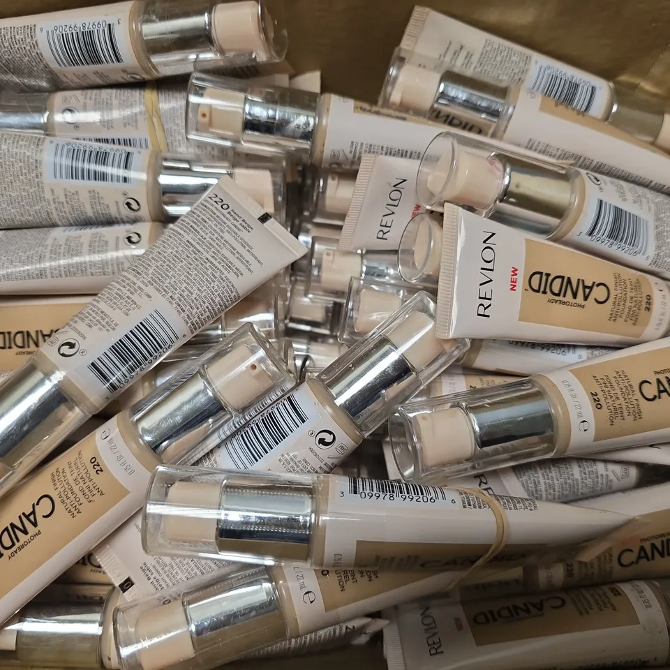 BOX OF APPROXIMATELY 40 REVLON CANDID NATURAL FINISH FOUNDATION 220 