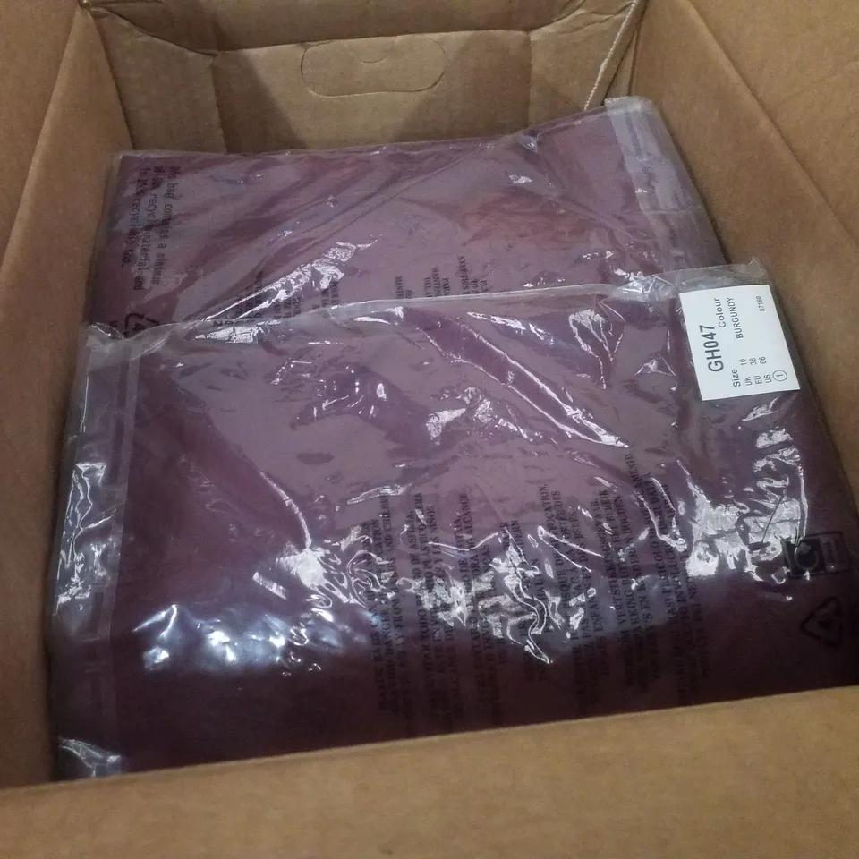 BOX CONTAINING APPROXIMATELY 8 BRAND NEW SIMPLY BE BURGUNDY FLORAL BURNOUT TEES - SIZE 10