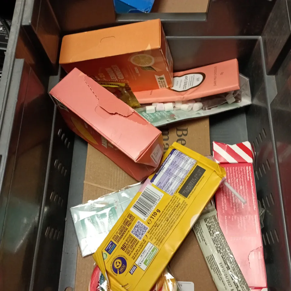 APPROXIMATELY 15 ASSORTED FOOD AND DRINK ITEMS TO INCLUDE - ELLA'S KITCHEN RICOTTA RAVIOLI, MARRAKECH TASTE TEA AND COTE D'OR CHOCOLATE MINI EGGS