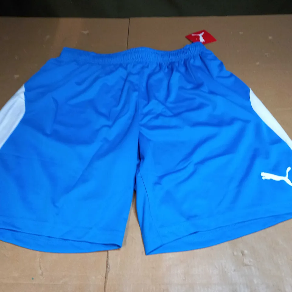 PUMA LOGO CASUAL SHORTS SIZE M