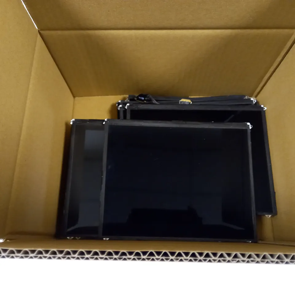 LOT OF APPROXIMATELY 10 ASSORTED REPLACEMENT LCD SCREENS TO INCLUDE LP097X02(SL)(Q2) REPLACEMENT LCD SCREEN, LP097X02(SL)(QE) REPLACEMENT SCREEN, LP097X02(SL)(Q1) REPLACEMENT SCREEN, ETC