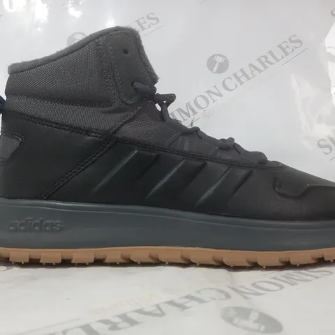 PAIR OF ADIDAS FUSION STORM SHOES IN BLACK/GREY UK SIZE 10