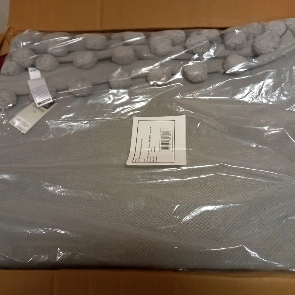 BRAND NEW BOX OF 6 POM POM COTTON RUGS IN GREY (120x170cm)
