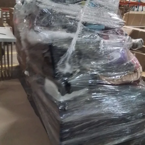 PALLET OF ASSORTED HOUSEHOLD GOODS AND PRODUCTS TO INCLUDE;BABY CAR SEAT,HEATED THROW,SUITCASES,PLAYMATS