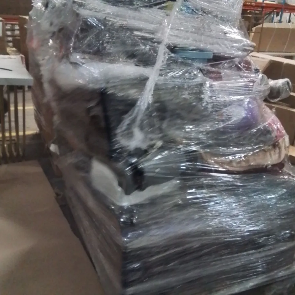 PALLET OF ASSORTED HOUSEHOLD GOODS AND PRODUCTS TO INCLUDE;BABY CAR SEAT,HEATED THROW,SUITCASES,PLAYMATS