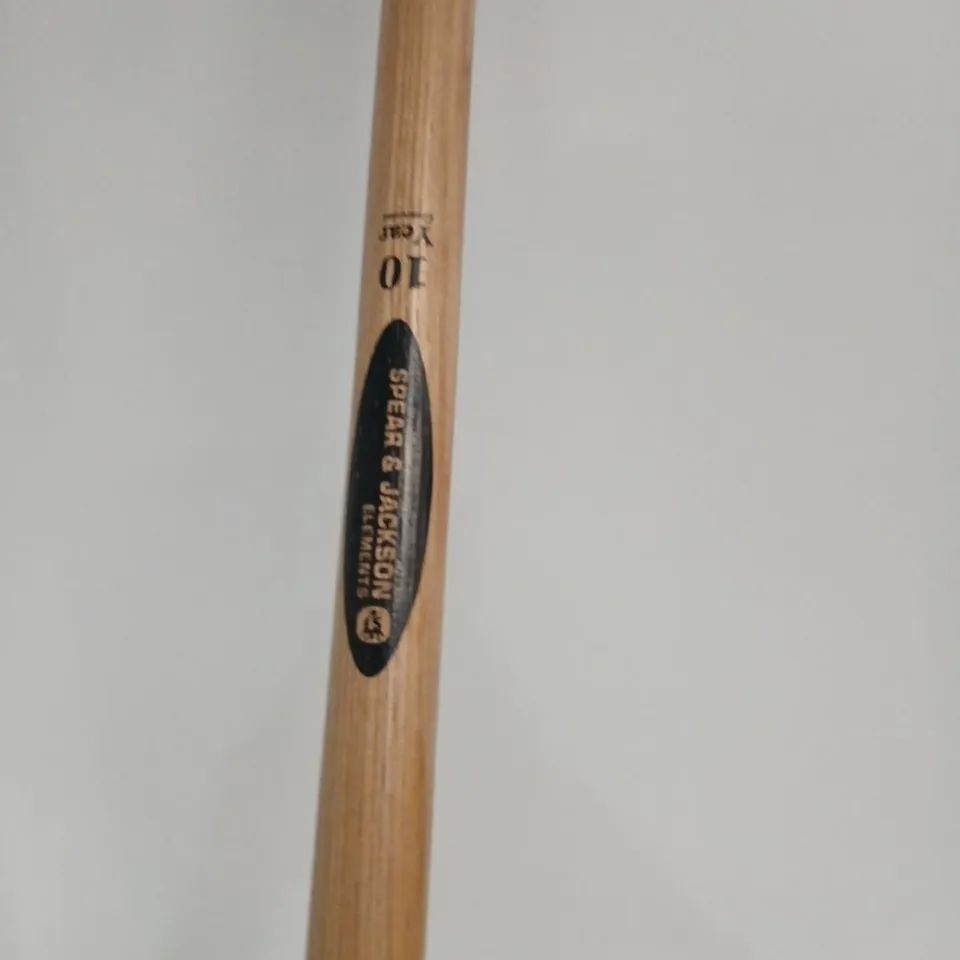 SPEARS & JACKSON GARDEN RAKE - WOODEN HANDLE, PLASTIC HEAD