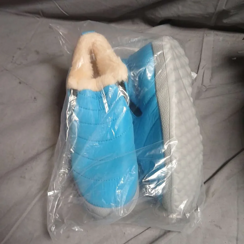 BOX OF APPROXIMATELY 18 PAIRS OF ASSORTED SHOES IN VARIOUS COLOUR, STYLES AND SIZES