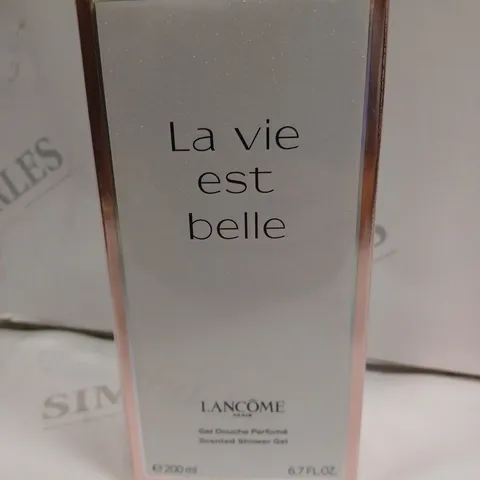 BOXED AND SEALED LANCOME LA VIE EST BELLE SCENTED SHOWER GEL 200ML