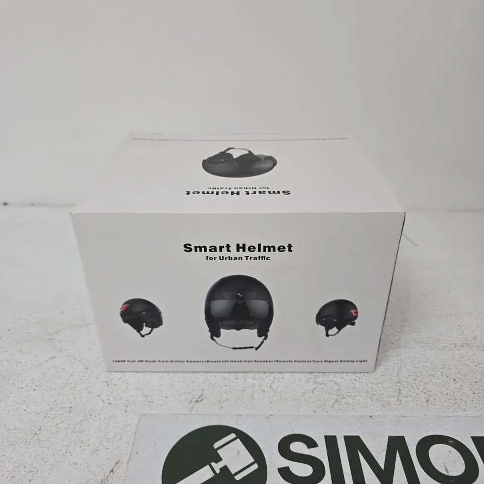 SMART HELMET FOR URBAN TRAFFIC – MATTE BLACK HELMET