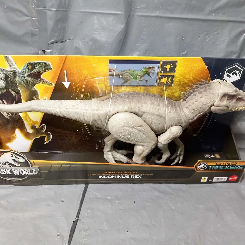 TWO BOXED JURASSIC WORLD CAMOUFLAGE N BATTLE INDOMINUS REX