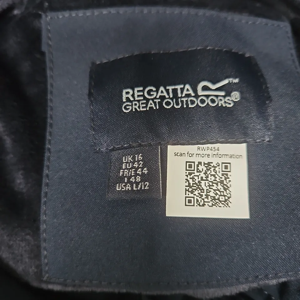REGATTA GREAT OUTDOORS NAVY WATERPROOF HOODED JACKET – UK 16