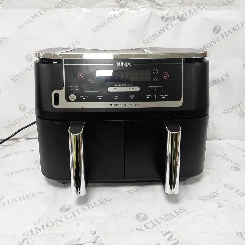 BOXED NINJA FOODI MAX DUAL ZONE 9.5L AIR FRYER AF451UK