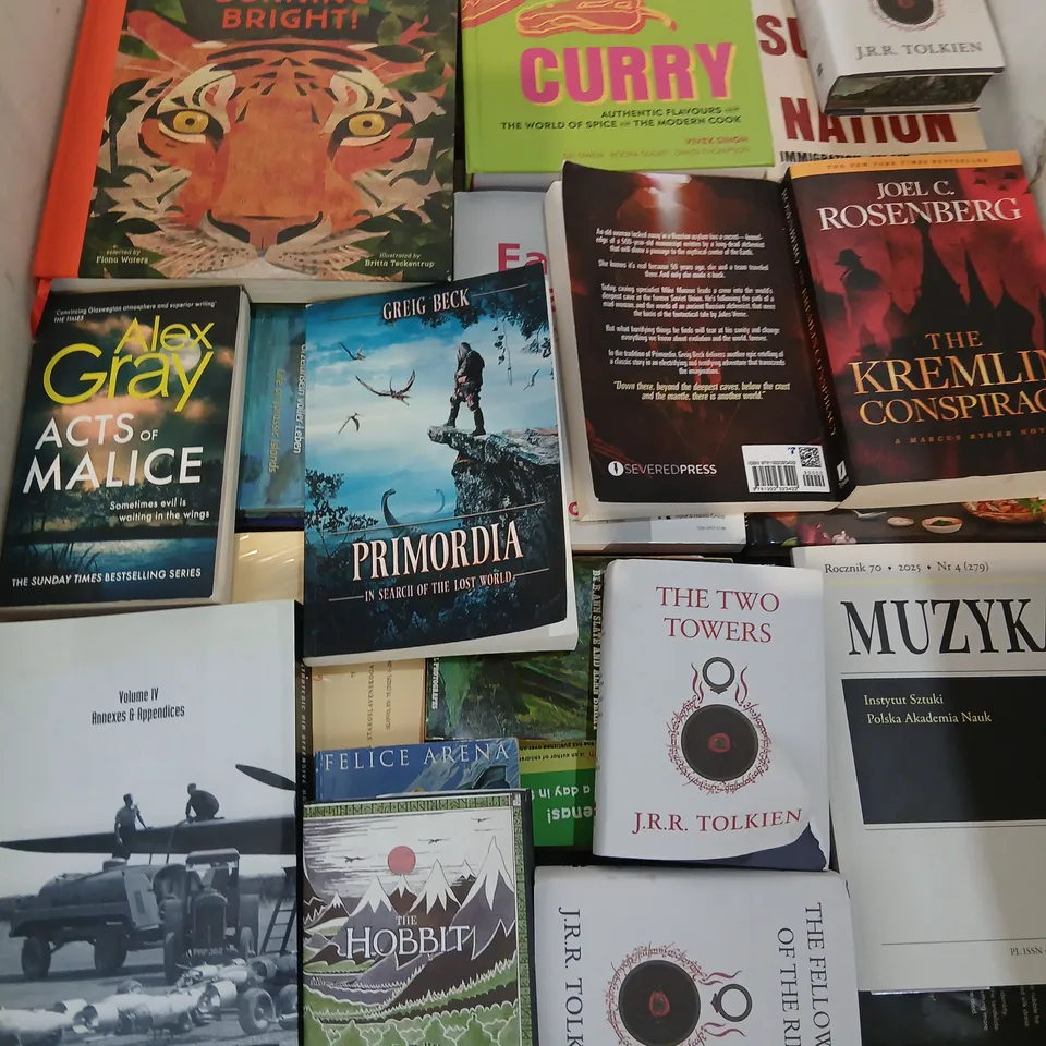 LARGE QUANTITY OF ASSORTED FICTION AND NON FICTION BOOKS