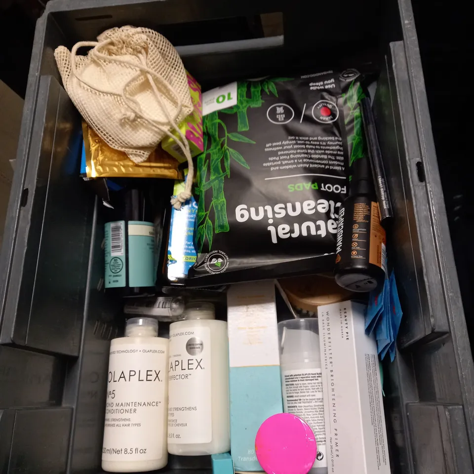 LOT OF BEAUTY PRODUCTS TO INCLUDE MOOD COLOR PROTECT SHAMPOO, ETC