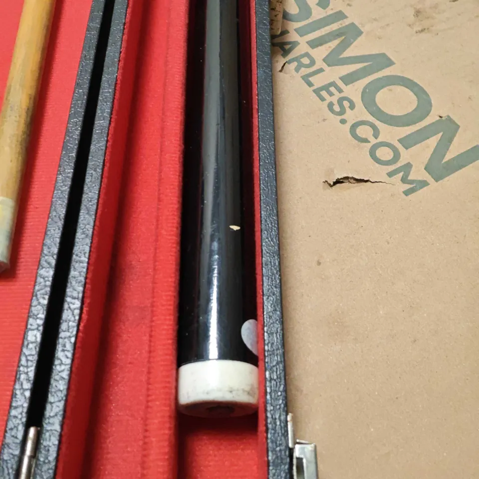 POOL CUE IN PRO ONE BY DONNAY CARRY CASE