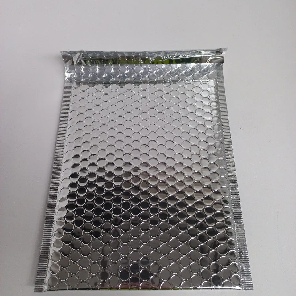 BOX OF 100 M7 PACKAGING SILVER METALLIC BUBBLE MAILERS – 200 X 270 MM