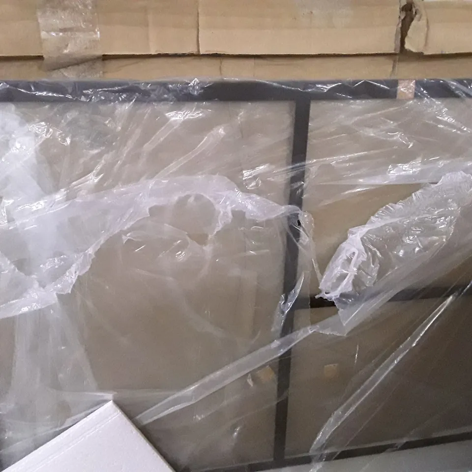 BOXED STRAIGHT ALUMINIUM BLACK BATH SCREEN