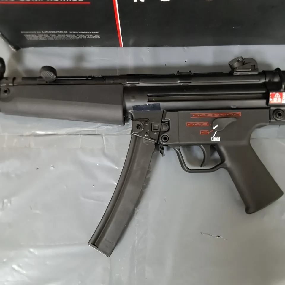 BOXED HECKLER & KOCH UMAREX MP5A5 GEN-2 GBBR AIRSOFT GUN WITH EXTRA MAGAZINES AND ACCESSORIES 