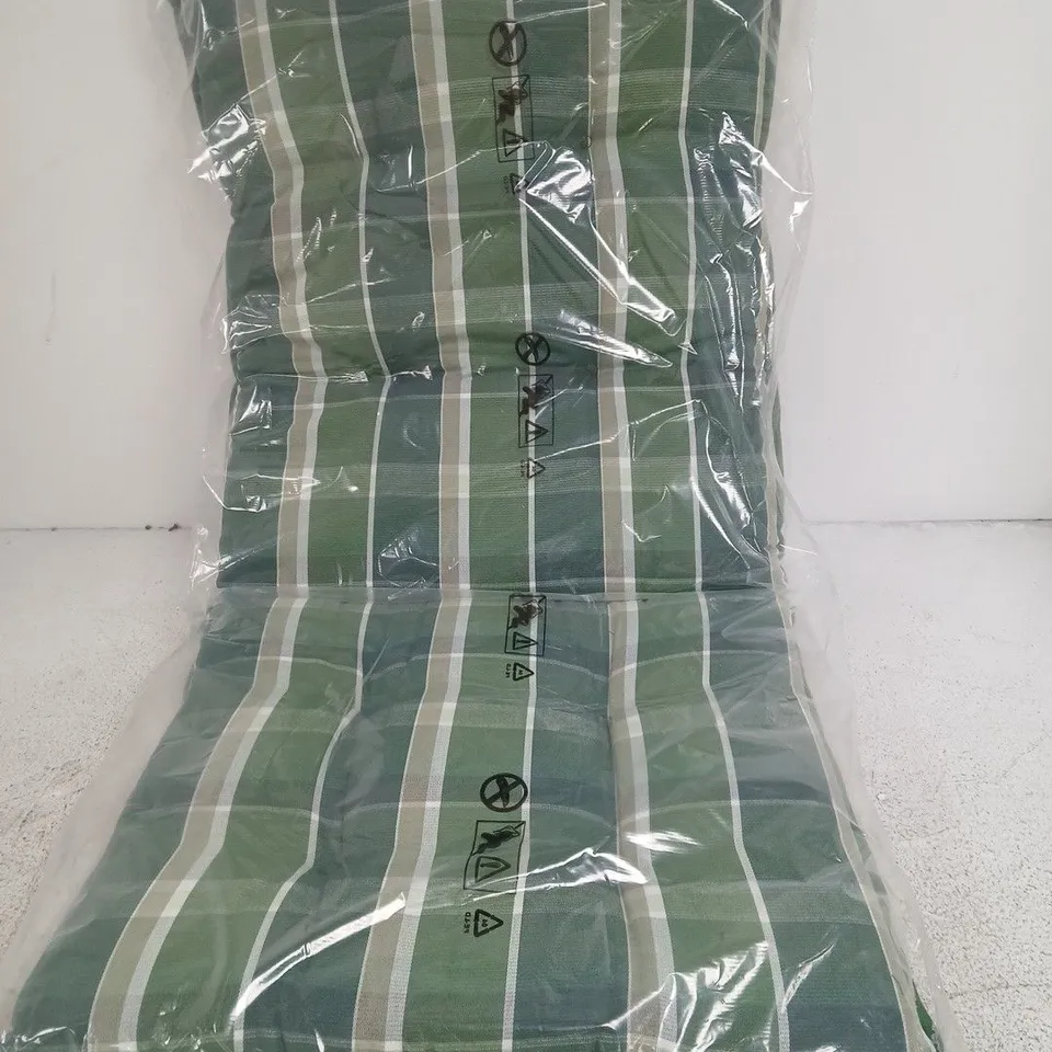 SUN-NL NIEDRIGLEHNER OUTDOOR SUN LOUNGER CUSHION – GREEN STRIPED 105X50X8 CM