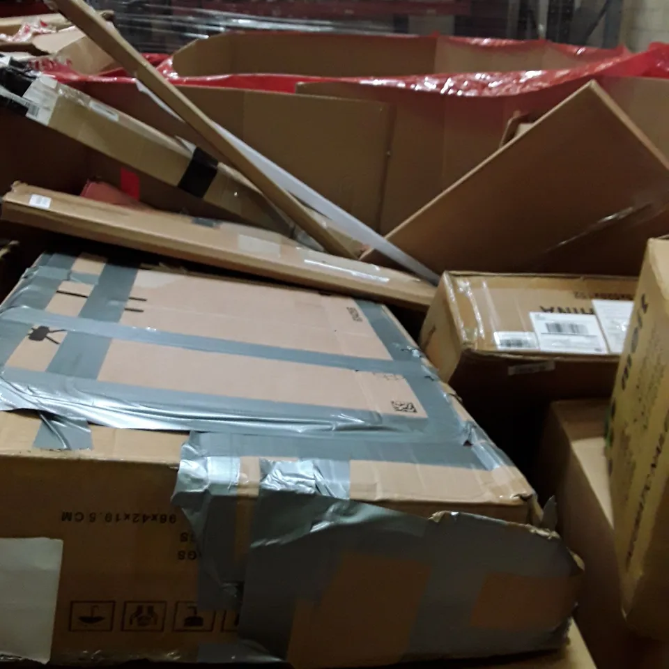 PALLET OF ASSORTED HOUSEHOLD GOODS AND PRODUCT TO INCLUDE; MULTIFUNCTIONAL GARMENT STEAMER, WOODEN TRIPOD EASEL ETC