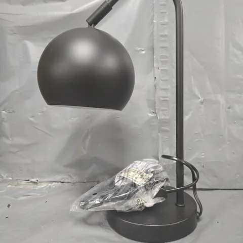EVERYDAY OCTAVE TABLE LAMP
