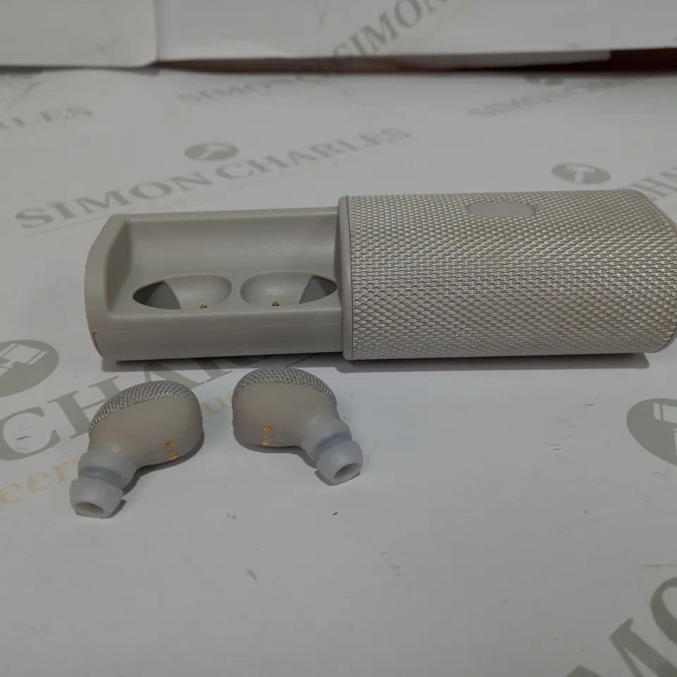 JQM ULTRA WIRELESS EARPHONES