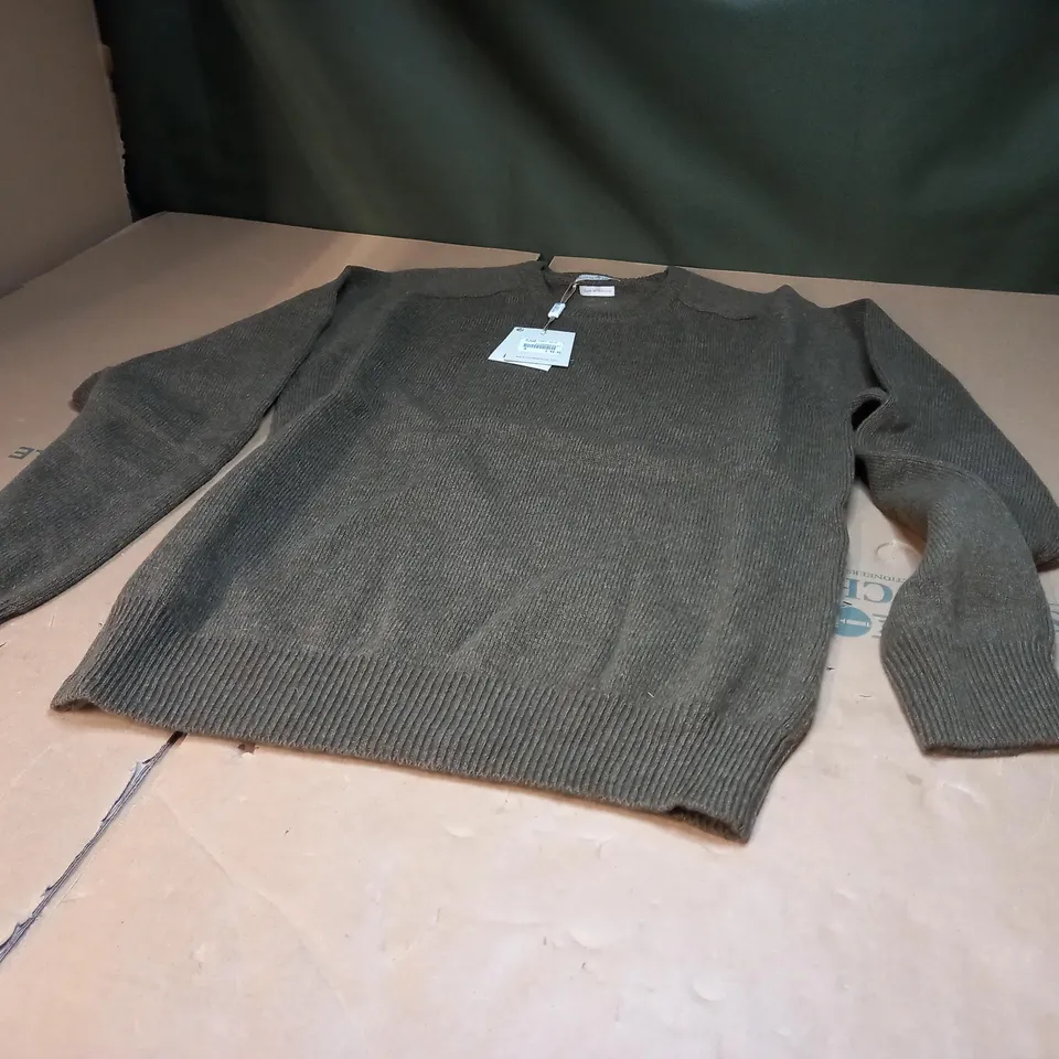 HOUSE OF BRUAR CREW NECK THYME JUMPER - MEDIUM