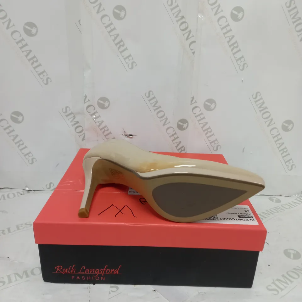 RUTH LANGSFORD COURT SHOE SIZE 39