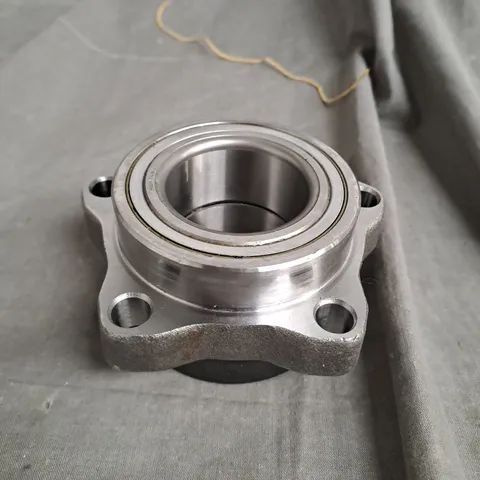 WHEEL HUB UNIT 