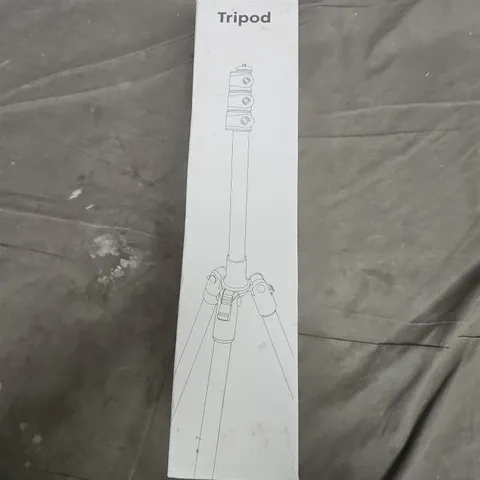 BOXED PIVO TRIPOD