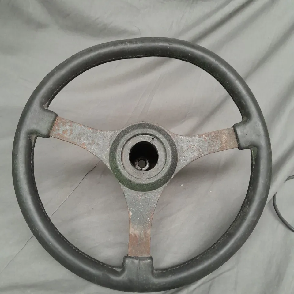 MK1 FORD ESCORT STEERING WHEEL 