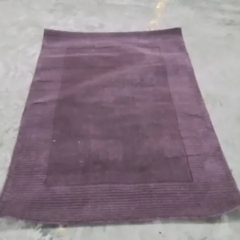 QUALITY DESIGNER AREA RUG - APPROXIMATELY 180X130