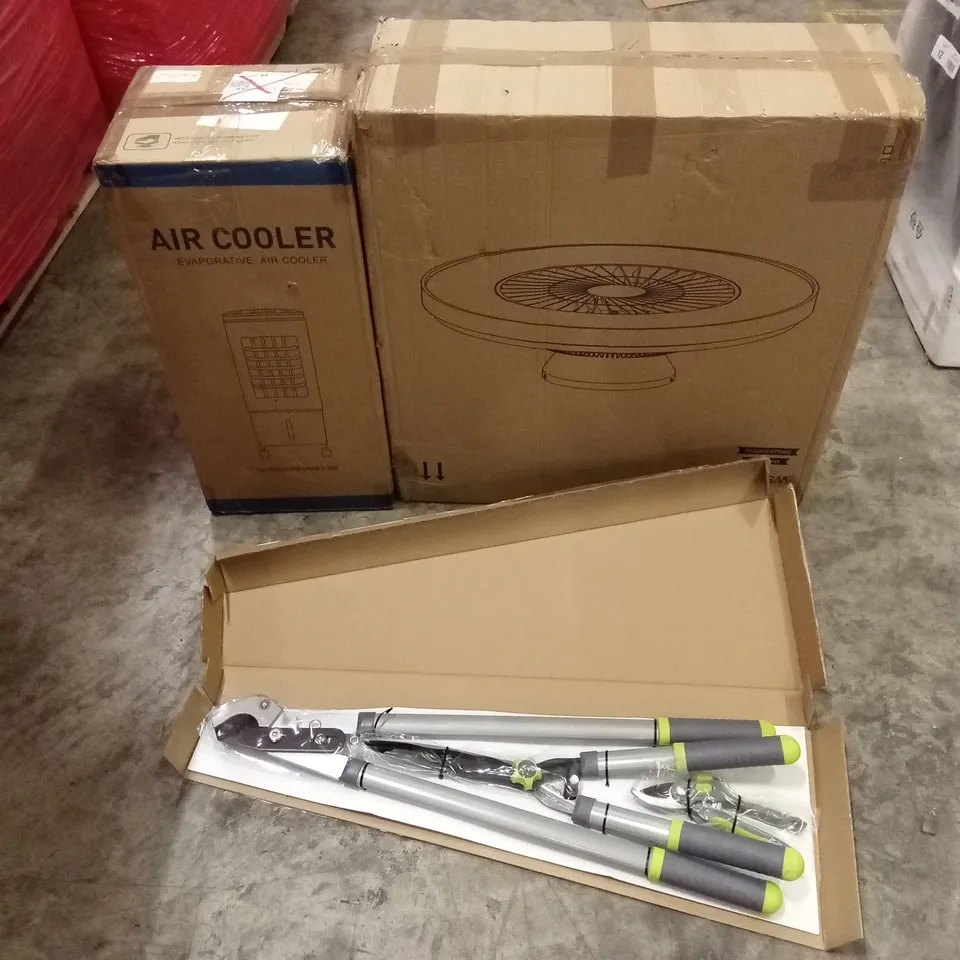 PALLET OF ASSORTED HOUSEHOLD GOODS AND PRODUCTS TO INCLUDE; A VERY LARGE QUANTITY OF GARDEN TOOLS, AIR COOLER, CEILING FAN LIGHT ETC
