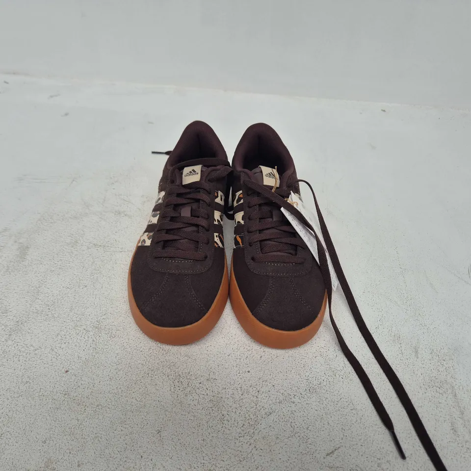 UNBOXED PAIR OF ADIDAS VL COURT 3.0 TRAINERS IN ANIMAL PRINT BROWN - UK 6.5