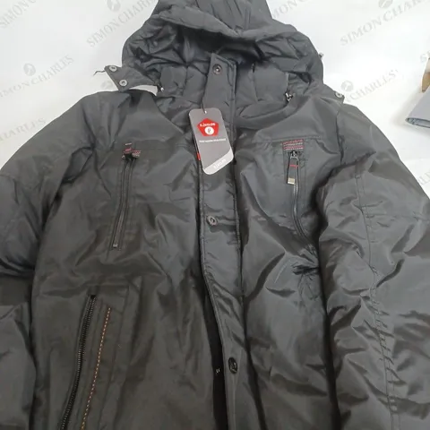 B.L.WEILORNG FURTURE BASE WATER RESISTANT JACKET IN BLACK - XL