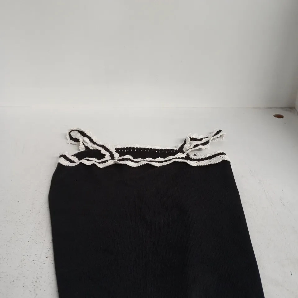 NOBODY'S CHILD CROCHET TRIM CAMI TOP - BLACK, UK L (EU L, USA L)