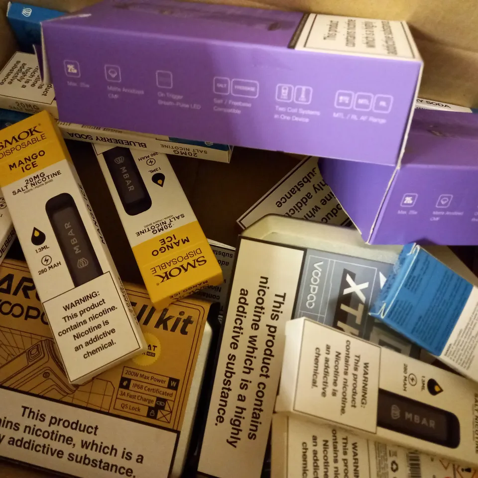 APPROXIMATELY 20 ASSORTED BOXED VAPING PRODUCTS TO INCLUDE GEEKVAPE WENAX H1, VOOPOO ARGUS XT KIT, LOST VAPE URSA NANO PRO ETC.