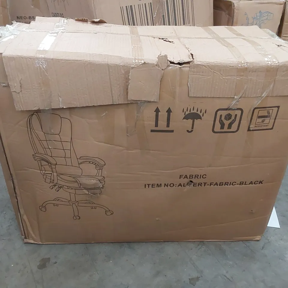 BOXED BLACK OFFICE GAMING CHAIR 