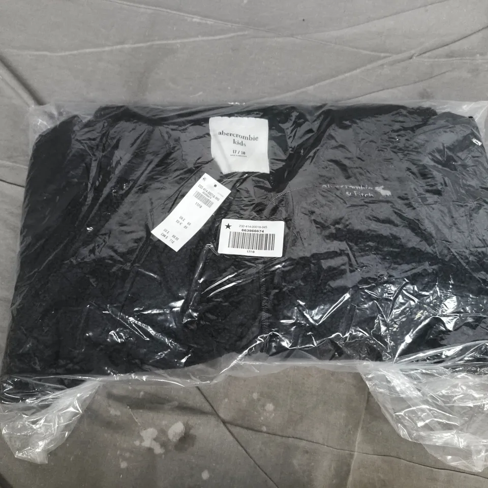BAGGED ABERCROMBIE KIDS BOYS' NYLON JACKET WITH PLUSH LINING IN BLACK - 17/18