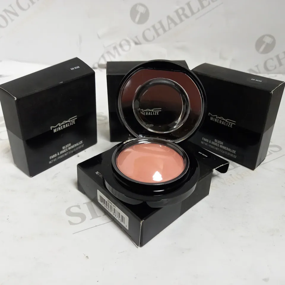 BOXED LOT OF APPROX 4 MAC MINERALIZE RAY BEAM BLUSH