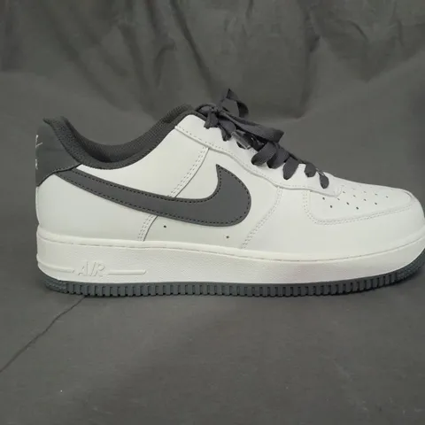 PAIR OF NIKE AIR FORCE 1'S SIZE 9