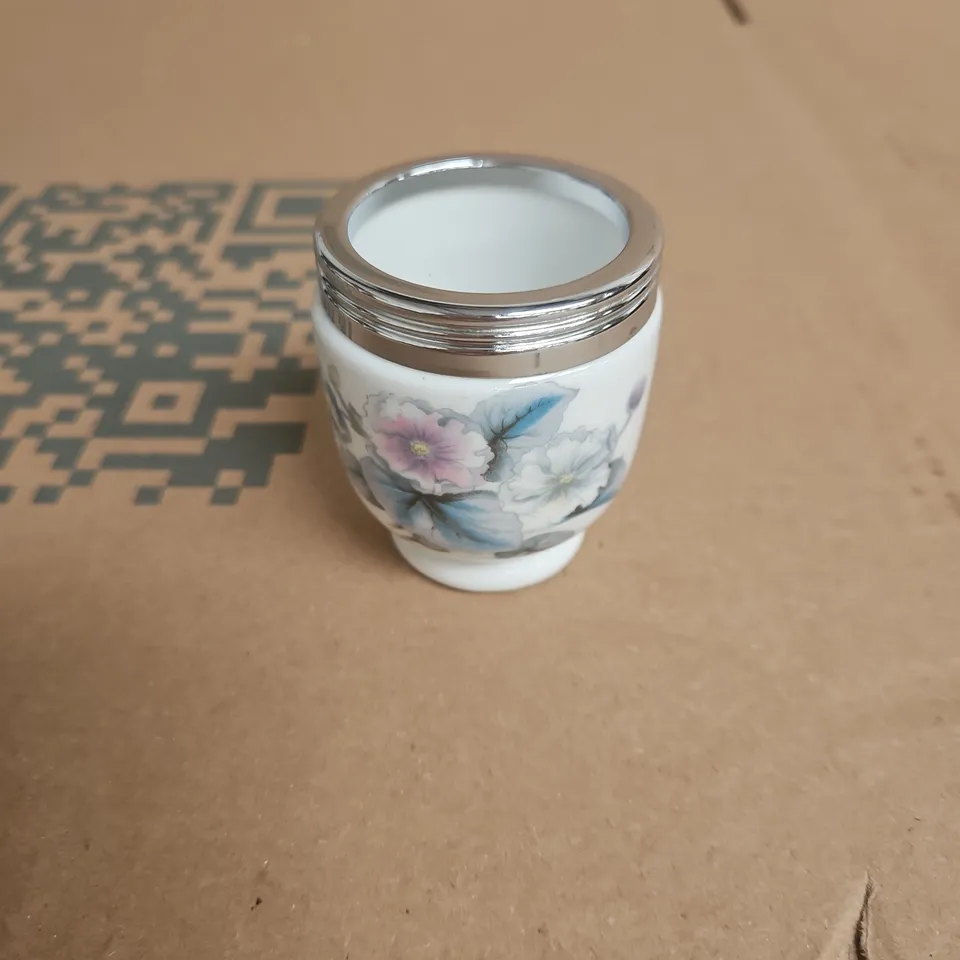 ROYAL WORCESTER PORCELAIN EGG CUP