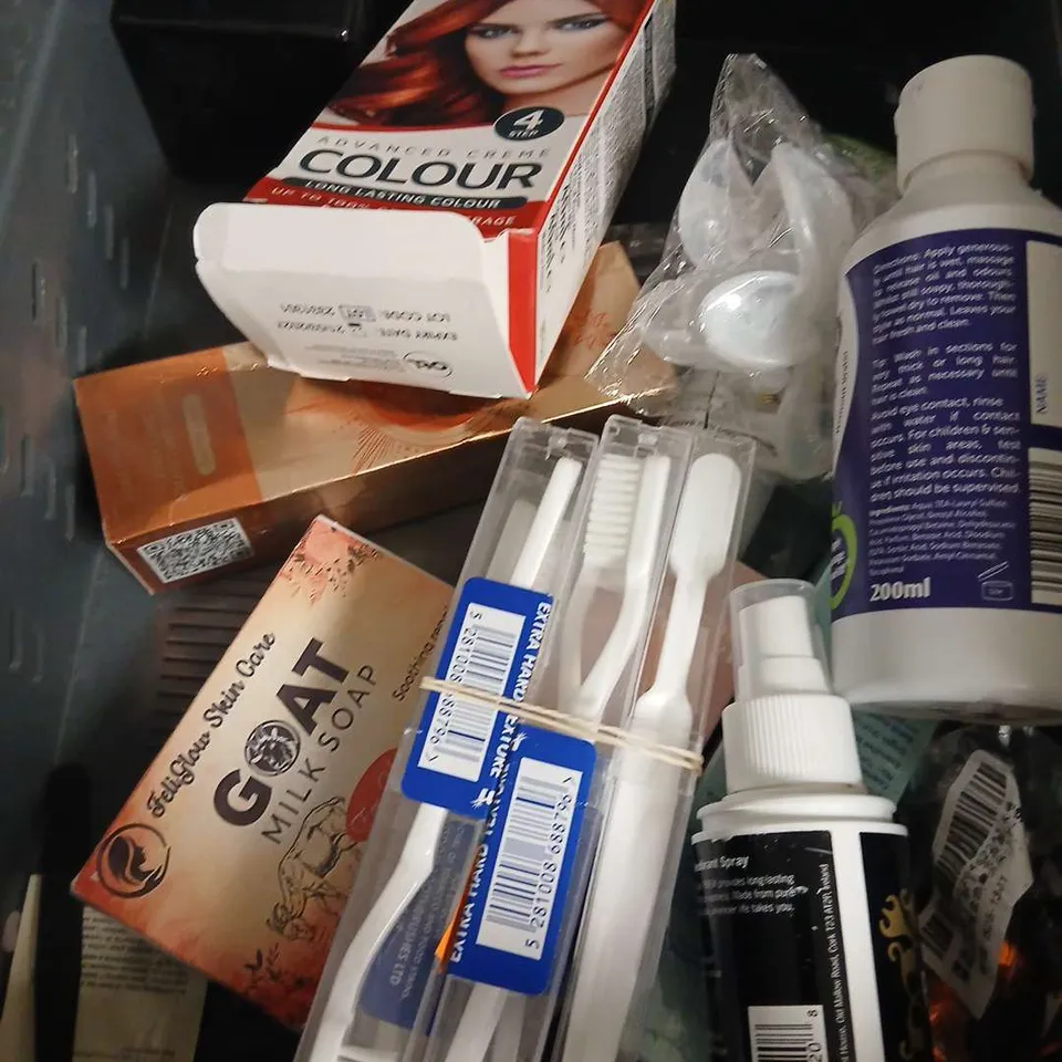 APPROXIMATEY 20 ASSORTED HEALTH AND BEAUTY PRODUCTS TO INCLUDE - NIKURA FRAGRANCE OIL - GOT2B GLUED BROW STYLING GEL - CERAVE HYDRATING CLEANSER - ETC