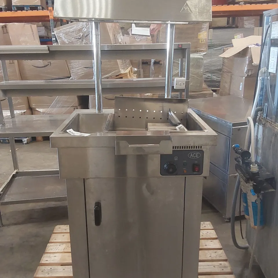 ACE CHIP SCUTTLE ON CABINET WITH HEATED GANTRY