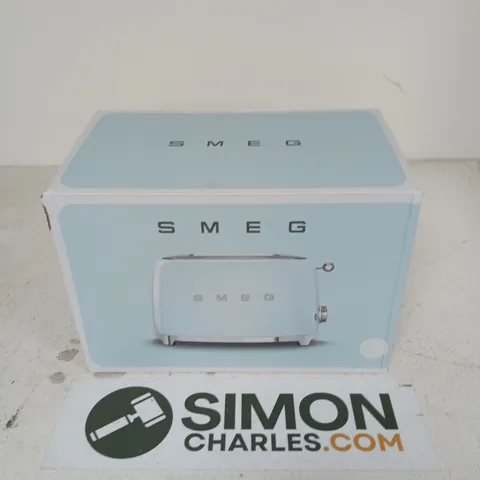 BOXED SMEG 50'S STYLE WHITE ELECTRIC TOASTER