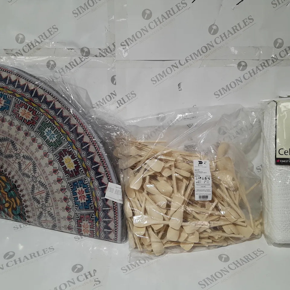 APPROXIMATELY 15 ASSORTED ITEMS TO INCLUDE -COT CELLULAR BLANKET - MOUSE PAD - WOODEN SPOONS ECT