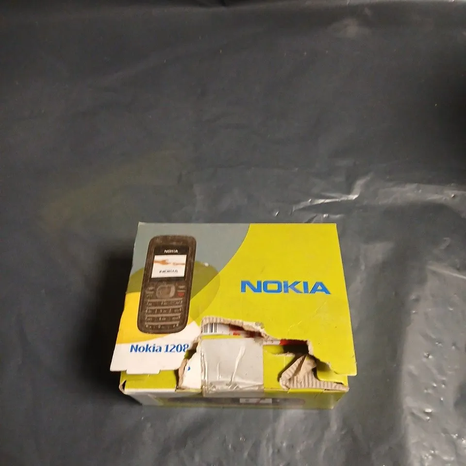 NOKIA 1208 MOBILE PHONE - BOXED DAMAGED