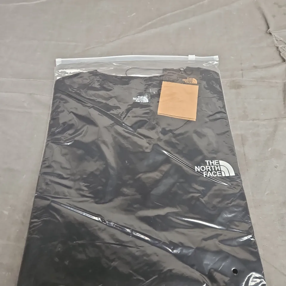 THE NORTH FACE LOGO TEE - SIZE L