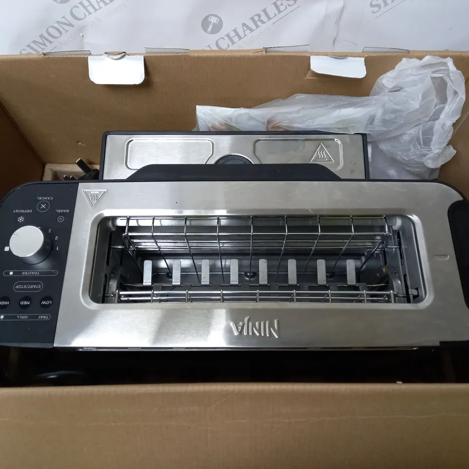 BOXED NINJA 2 IN 1 TOASTER & GRILL ST100UK